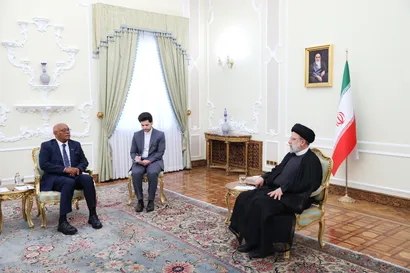 تصاویر تسلیم استوارنامه سفرای کشورهای آنگولا، کلمبیا، اکوادور، کامبوج و پرو