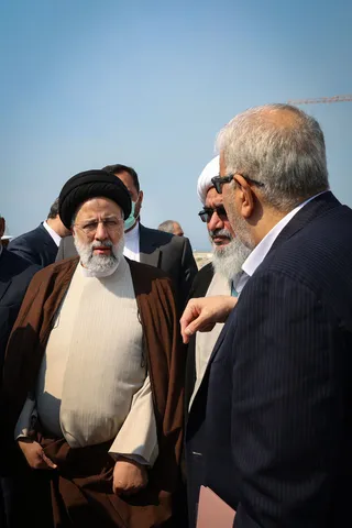 تصویر بازدید از پروژه «ایران ال‌ان‌جی» در پارس جنوبی