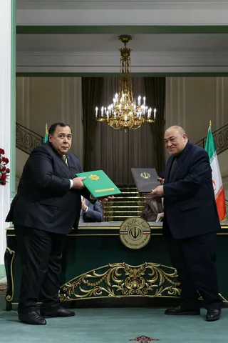 تصاویر  امضای اسناد همکاری میان تهران و عشق‌آباد و مصاحبه مطبوعاتی رئیس جمهور و رئیس شورای مصلحت خلق ترکمنستان
