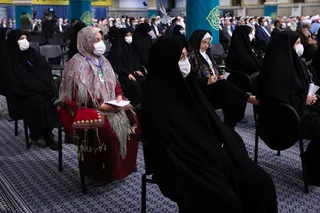 تصاویر حضور رئیس جمهور در دیدار مسئولان نظام و میهمانان کنفرانس وحدت اسلامى‌ با رهبر معظم انقلاب