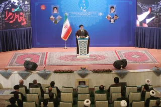 تصاویر دیدار رئیس جمهور با نخبگان ، علماء ، خانواده شهدا ، ایثارگران و جمعی از اقشار مختلف مردم