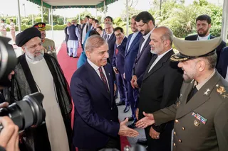 استقبال رسمی از سوی نخست وزیر پاکستان
