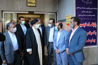تصاویر بازدید رئیس جمهور از بیمارستان نیمه کاره انصار الغدیر بومهن