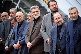 استقبال از پیکر رئیس جمهور شهید و همراهان در فرودگاه مهرآباد