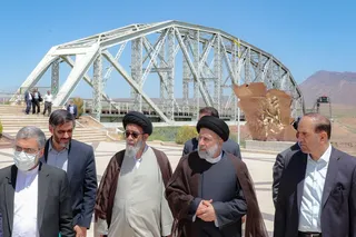 تصاویر بازدید از نقطه صفر مرزی جلفا و مزار شهدای مقابله با متجاوزین در سال ۱۳۲۰