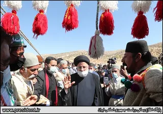 حضور آیت‌الله رئیسی در جمع عشایر بویراحمدی تنگه گرگو