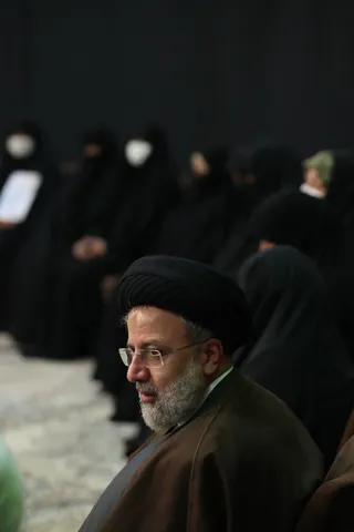 تصاویر دیدار صمیمانه با خانواده شهدای دفاع مقدس و مدافع حرم
