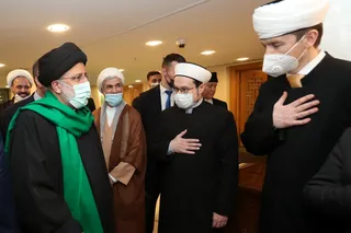 تصاویر حضور آیت‌الله رئیسی در جمع نمازگزاران مسجد جامع مسکو