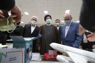 تصاویر بازدید رئیس جمهور از نمایشگاه دستاوردهای فناورانه دانشگاه صنعتی شریف