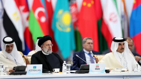تصاویر سخنرانی آیت‌الله رئیسی در ششمین اجلاس سران سیکا