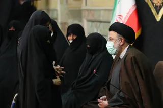 تصاویر دیدار صمیمانه با خانواده شهدای دفاع مقدس و مدافع حرم