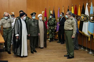 ویژگی ارتش ما این است که ارتش ولایی است؛ این ارتش مردم را باور دارد و مردم هم به ارتش اعتماد دارند