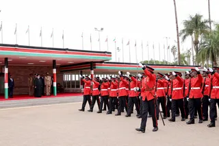 تصاویر دکتر رئیسی «نایروبی» را به مقصد «کامپالا» ترک کرد
