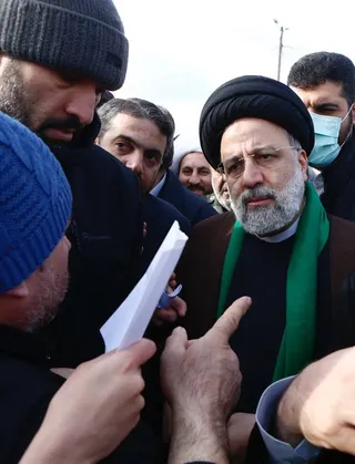 تصاویر بازدید میدانی دکتر رئیسی از مناطق زلزله‌زده شهرستان خوی و روستای بدلان