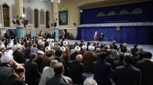فیلم دیدار رمضانی مسئولان و کارگزاران نظام با رهبر معظم انقلاب اسلامی