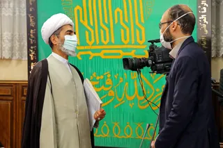 اگر آنقدر که جلسه گذاشتند تا چگونه از غرب کمک بگیرند، برای رونق تولید جلسه می‌گذاشتند، گره‌های بزرگی در کشور باز شده بود