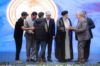 آیین تجلیل از قهرمانان و مدال آوران