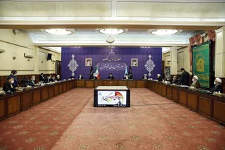 بخشی از مشکلات امروز کشور ناشی از چشم دوختن به لبخند یا خشم خارجی هاست؛ داشتن روحیه جهادی و کار انقلابی گره گشاست/ رفتار آمریکایی‌ها هم نقض «حقوق بین الملل» است هم نقض «حقوق معاهدات» / باید انجام تکالیف اروپایی‌ها از آنها مطالبه شود