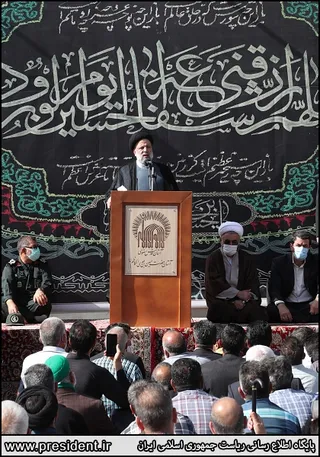 سخنرانی در جمع مردم طبس در امامزاده حسین بن موسی الکاظم(ع)