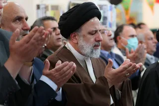 تصاویر حضور و سخنرانی در جمع نمازگزاران جمعه برازجان