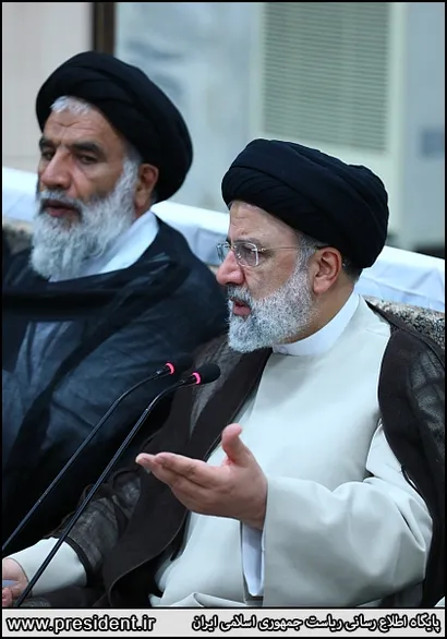 تصاویر نشست با جمعی از علما و سران طوایف خوزستان