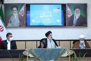 تصاویر نشست با فعالان و متخصصان محیط زیست و منابع طبیعی