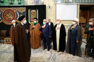 تصاویر دیدار صمیمانه با خانواده شهدای دفاع مقدس و مدافع حرم