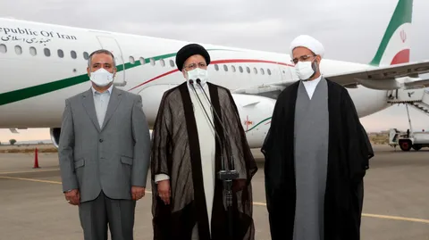 دولت به دنبال گره گشایی از مشکلات و ایجاد شتاب در پیشرفت و آبادانی استان سمنان است/ ۱۳ آبان یادآور پرچمداری امام بزرگوار در مقابل استکبار جهانی است