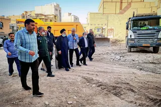 تصاویر حضور آیت‌الله رئیسی در محل ساختمان متروپل آبادان