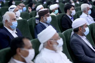 تصاویر دیدار رئیس جمهور با نخبگان ، علماء ، خانواده شهدا ، ایثارگران و جمعی از اقشار مختلف مردم(2)