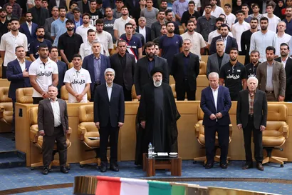 تصاویر مراسم تجلیل از مدال آوران و قهرمانان ورزشی