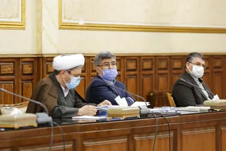تریبون‌های عمومی باید محل امیدآفرینی و نشان از انسجام و آهنگ واحد در کشور باشد/ محل «طرح» و «حل» مسائل اختلافی، جلسات خصوصی است نه‌تریبون‌های عمومی