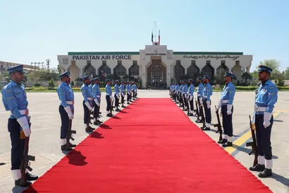 ورود رئیس جمهور به اسلام آباد