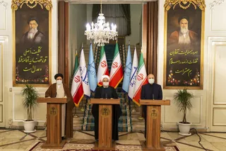 آیت الله رئیسی: سلامت نظام اداری منجر به رفع دغدغه‌های مردم و ایجاد امید در آنها می‌شود/ روحانی: به دنبال کاهش وابستگی بودجه به نفت هستیم/ قالیباف: اجازه نمی‌دهیم کسانی که بی زحمت در بازار آشفته اقتصادی پول در می‌آورند از پرداخت مالیات فرار کنند