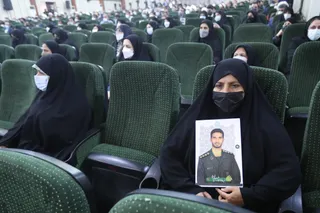 تصاویر دیدار رئیس جمهور با نخبگان ، علماء ، خانواده شهدا ، ایثارگران و جمعی از اقشار مختلف مردم(2)
