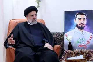 تصاویر حضور رئیس جمهور در منزل شهید امنیت آرمان علی وردی