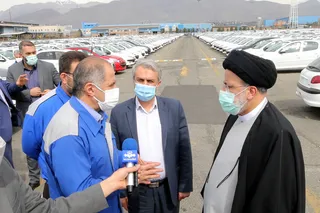 تصاویر بازدید از انبار و خط تولید ایران خودرو