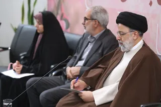 تصاویر دیدار با جمعی از دختران شرکت کننده در برنامه «بینهایت شو»