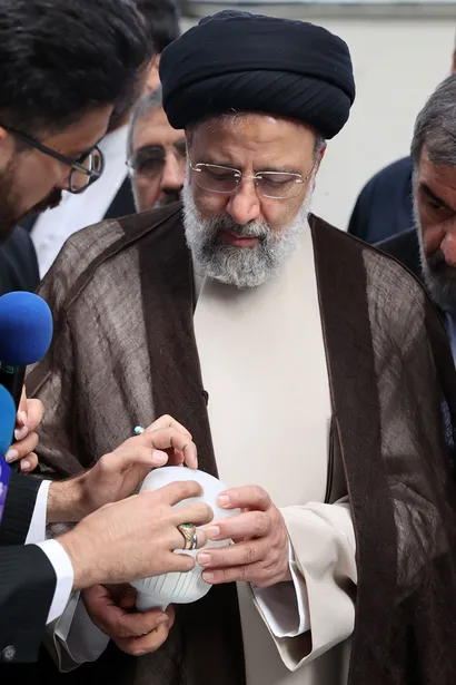 تصاویر بازدید از دومین نمایشگاه احیاگران واحدهای اقتصادی