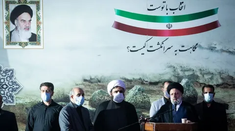رئیسی در جمع مردم اسلامشهر: نمی‌توانم نسبت به مشکلات کارگران، کشاورزان، جوانان جویای کار و مستأجران بی‌تفاوت باشم