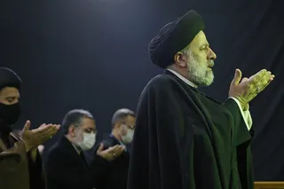 اقامه نماز رئیس قوه قضاییه در مسجدالنبی (ع) شهرک انقلاب شاهرود و دیدار چهره به چهره با نمازگزاران این مسجد